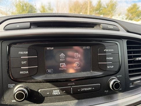 Used 2016 Kia Sorento LX w/ LX Convenience Package image 19