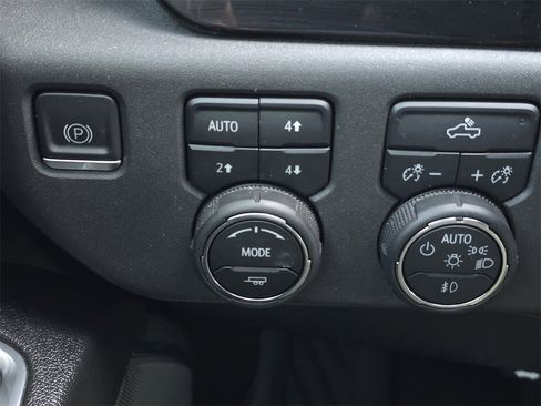 Used 2023 Chevrolet Silverado 1500 LT Trail Boss w/ LPO, Dark Essentials Package image 25