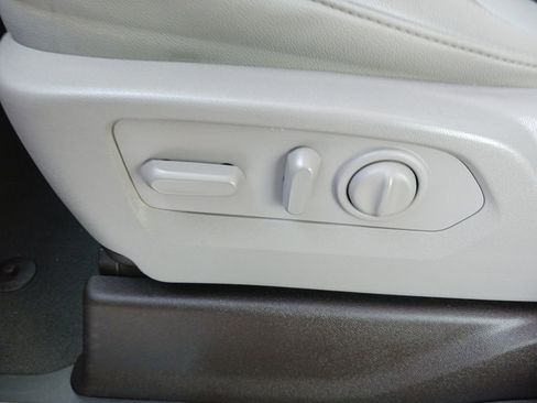 Used 2022 GMC Sierra 3500 SLT w/ Texas SLT Premium Package image 33