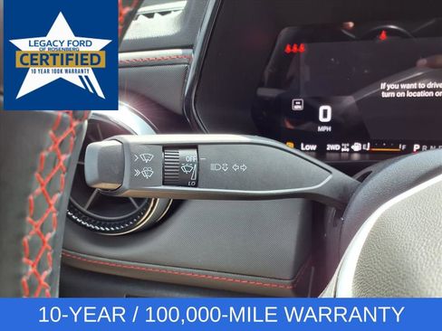Used 2025 Chevrolet Colorado Z71 w/ Technology Package AWD/4WD image 18