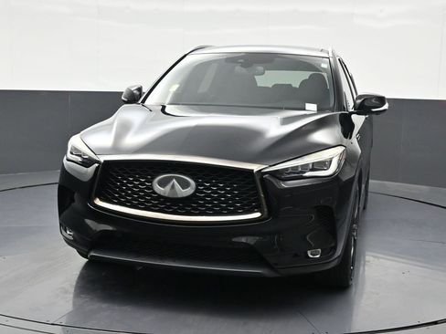 Used 2020 INFINITI QX50 Essential w/ Edition 30 Package FWD image 9
