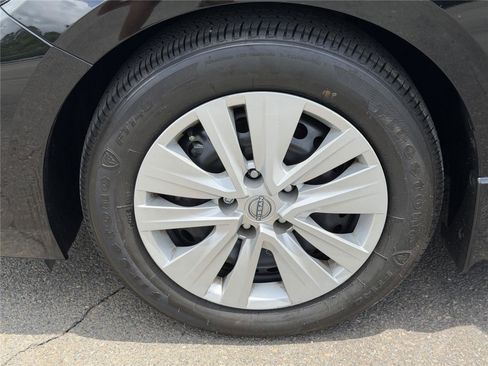 Used 2024 Nissan Sentra S FWD image 31