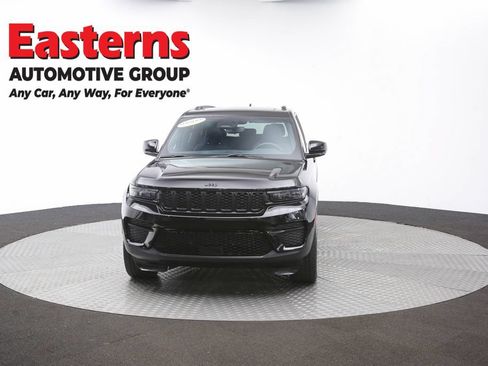 Used 2024 Jeep Grand Cherokee Altitude AWD/4WD image 54