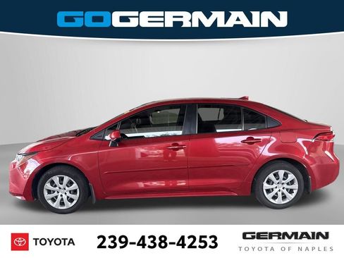 Used 2020 Toyota Corolla LE FWD image 2