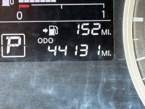 Used 2025 Nissan Versa S FWD image 16