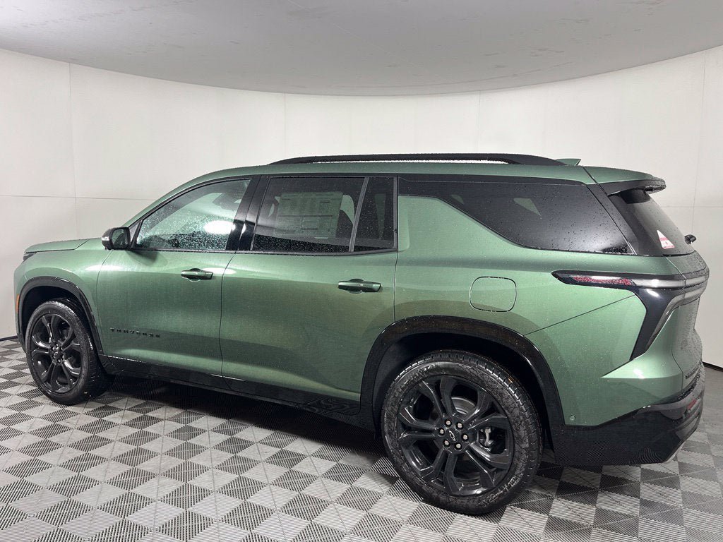New 2027 Chevrolet Traverse RS w/ LPO, Floor Liner Package AWD/4WD image 9