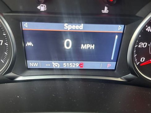 Used 2024 GMC Terrain SLT image 26