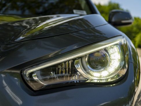 Used 2018 INFINITI Q50 Luxe RWD image 11
