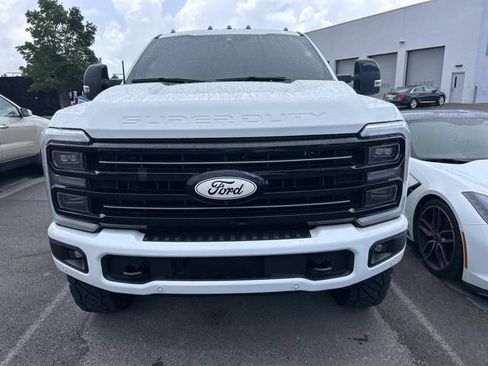 Used 2025 Ford F250 Platinum AWD/4WD image 2