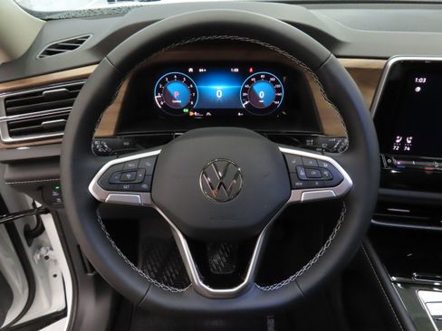 New 2026 Volkswagen Atlas SE image 13