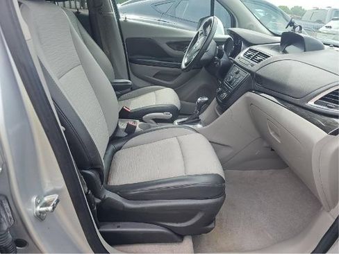 Used 2016 Buick Encore Convenience FWD image 4