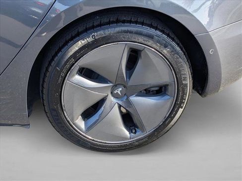 Used 2019 Tesla Model 3 Mid Range image 23