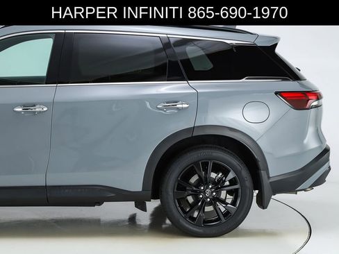 Used 2025 INFINITI QX60 Luxe w/ Black Edition FWD image 4