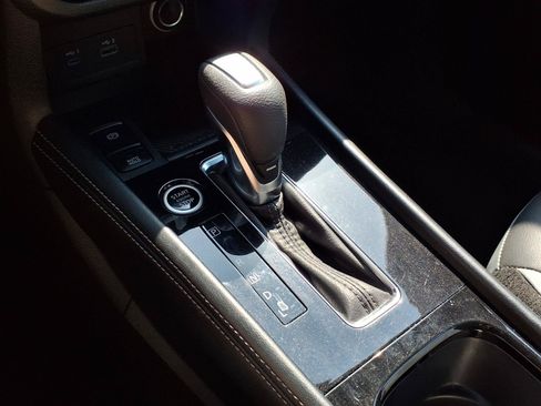 Used 2024 Nissan Kicks SR w/ SR Premium Package FWD image 13