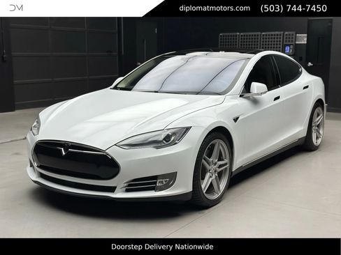 Used 2015 Tesla Model S P85D image 1