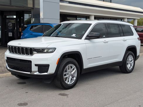 New 2025 Jeep Grand Cherokee L Laredo w/ Luxury Tech Group I image 9