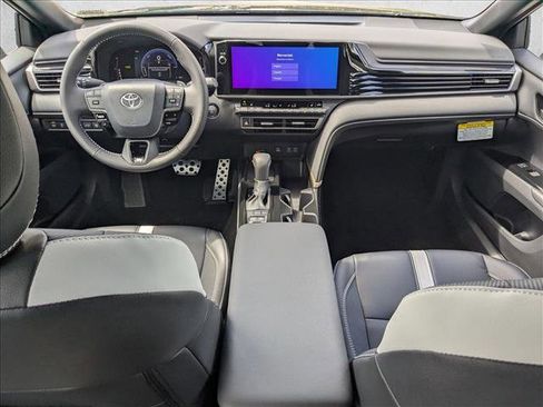 Used 2026 Toyota Camry SE w/ Multimedia Upgrade Package image 14