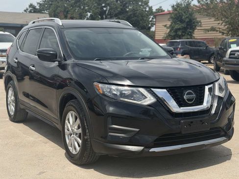 Used 2018 Nissan Rogue SV FWD image 4