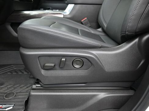 Certified 2025 Chevrolet Silverado 2500 LTZ w/ LTZ Plus Package image 11