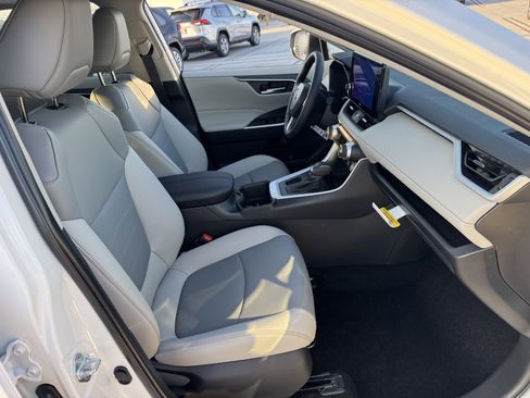 New 2025 Toyota RAV4 XLE Premium image 8