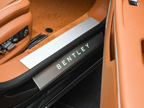 New 2026 Bentley Flying Spur Plug-In Hybrid image 44