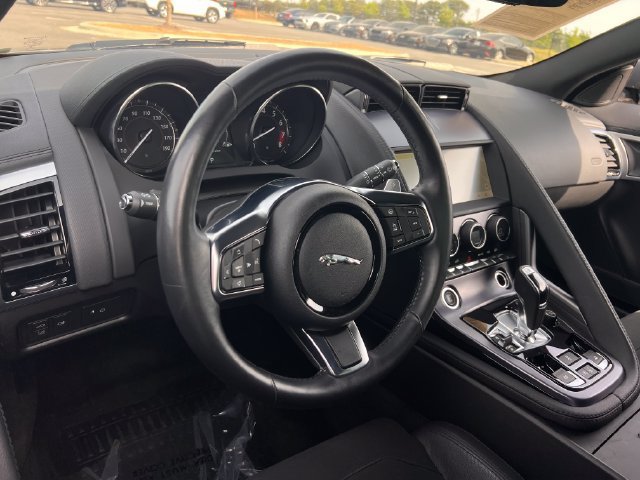 Used 2019 Jaguar F-TYPE Convertible RWD image 18