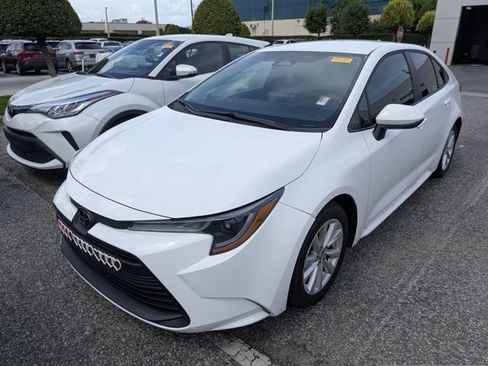 Certified 2023 Toyota Corolla LE w/ LE Convenience Package FWD image 2