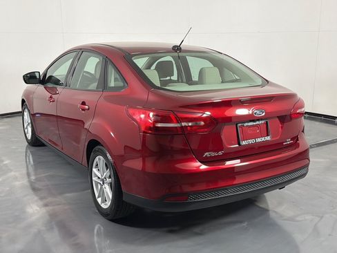 Used 2015 Ford Focus SE w/ SE Cold Weather Package FWD image 7