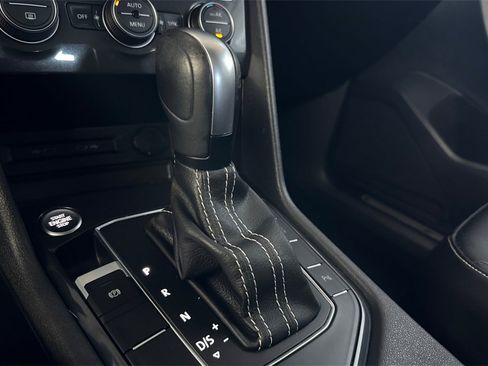 Used 2021 Volkswagen Tiguan SE R-Line image 20