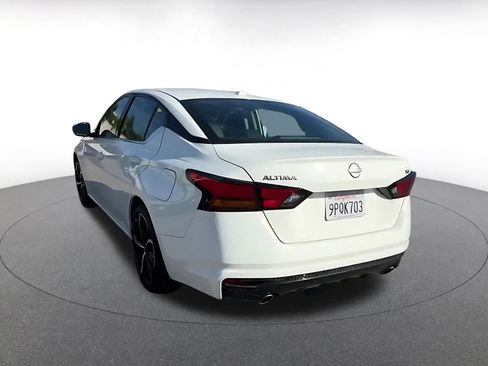 Used 2025 Nissan Altima 2.5 SR image 11