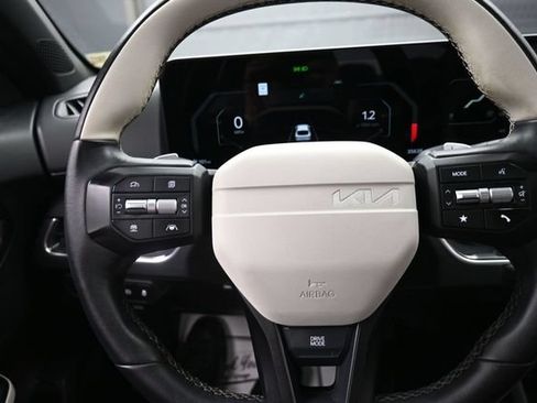 Used 2025 Kia K4 GT-Line w/ GT-Line Premium Package FWD image 2