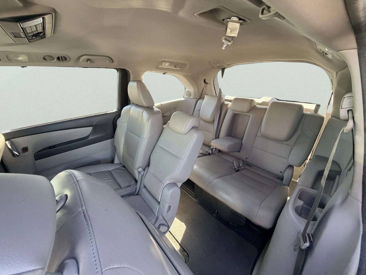 Used 2015 Honda Odyssey Touring Elite image 33