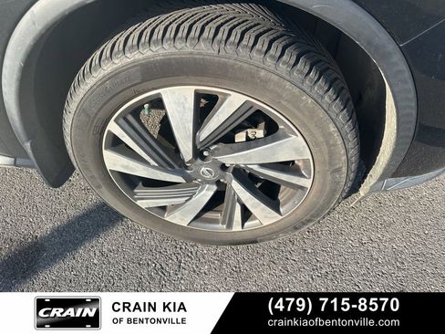 Used 2017 Nissan Murano Platinum w/ Platinum Technology Package FWD image 9