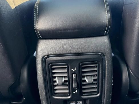 Used 2015 Jeep Grand Cherokee Limited w/ Luxury Group II AWD/4WD image 11