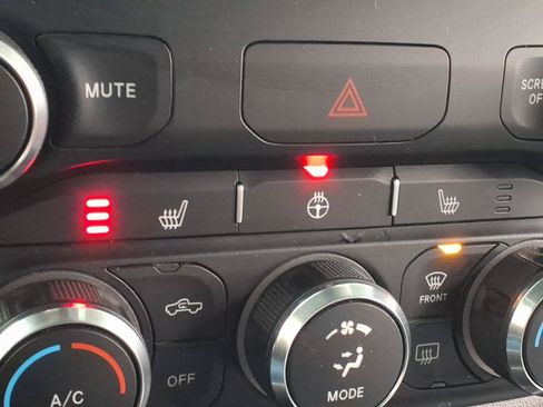 Used 2022 RAM 1500 Big Horn AWD/4WD image 17