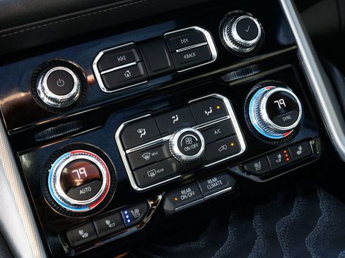 Used 2021 GMC Yukon Denali w/ Denali Ultimate Package image 21