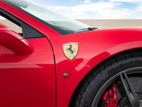 Used 2014 Ferrari 458 Speciale Coupe RWD image 12