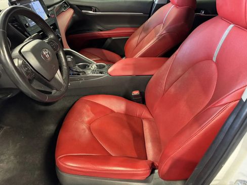 Used 2023 Toyota Camry XSE w/ Navigation Package image 10