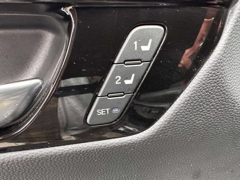 Used 2025 Honda CR-V EX-L image 10