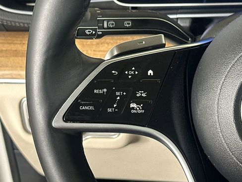 Certified 2024 Mercedes-Benz GLS 450 4MATIC image 27