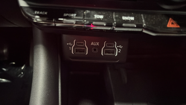Used 2023 Dodge Durango R/T AWD/4WD image 39