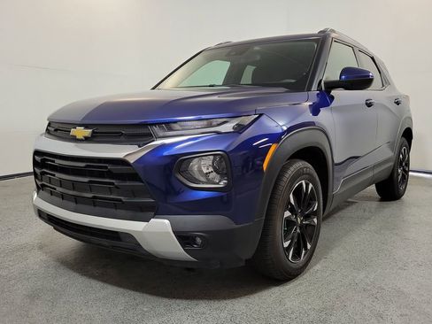Used 2022 Chevrolet TrailBlazer LT image 3