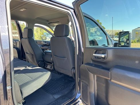 Used 2024 Chevrolet Silverado 2500 Custom w/ Custom Value Package image 22