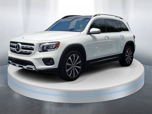 Used 2022 Mercedes-Benz GLB 250 4MATIC image 1