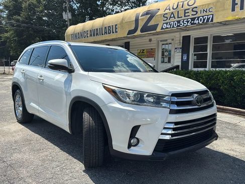 Used 2018 Toyota Highlander Limited FWD image 1