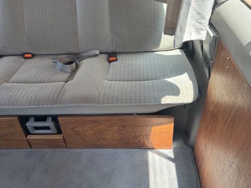 Used 2002 Volkswagen Eurovan MV FWD image 41