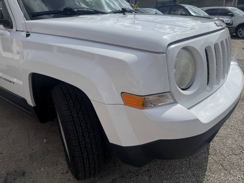 Used 2014 Jeep Patriot Sport FWD image 18