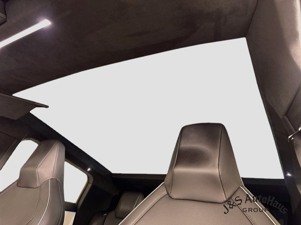 Used 2024 Tesla Cybertruck Cyberbeast AWD/4WD image 16
