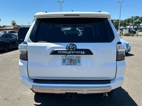Used 2016 Toyota 4Runner Trail Premium AWD/4WD image 5