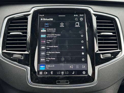 Used 2024 Volvo XC90 B5 Plus image 10